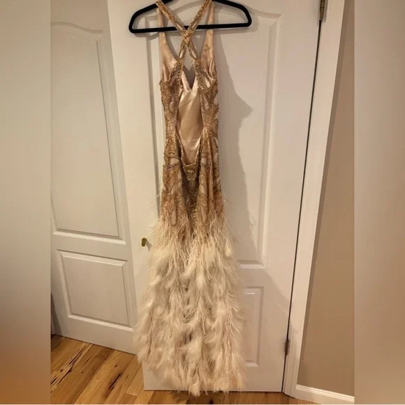 Terani Couture Prom Dress - Picture 4 of 9